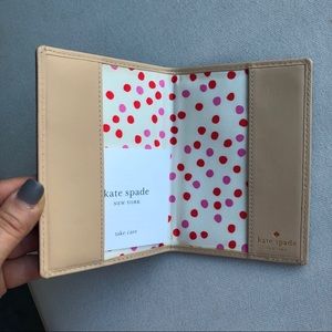 NWOT Kate Spade Wellesley Passport Wallet